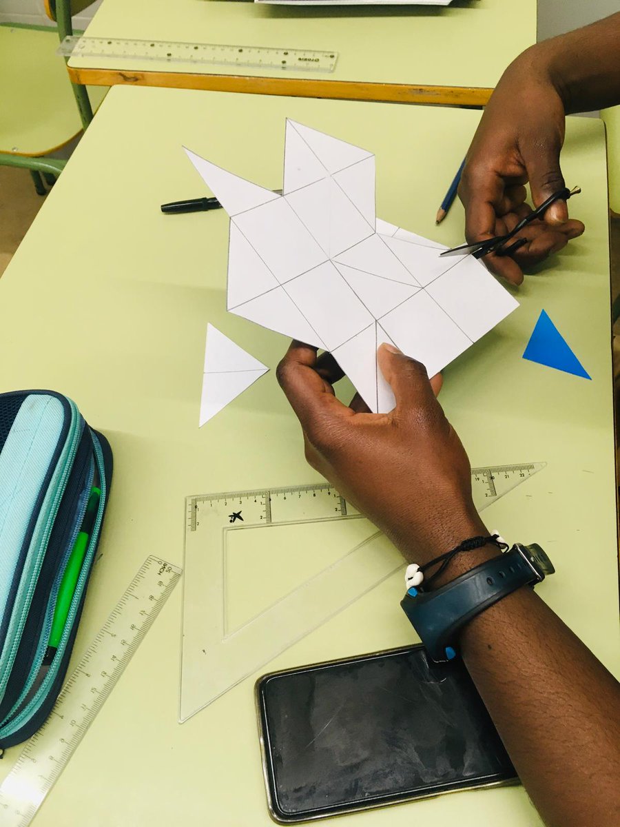 🎨 Aquesta setmana fem art amb @annaovni i el programa Flipart de @dibacat! ✨🖌️
#Flipart #ArtJove
<a href="/cfacatalonia/">CFA Catalònia</a>