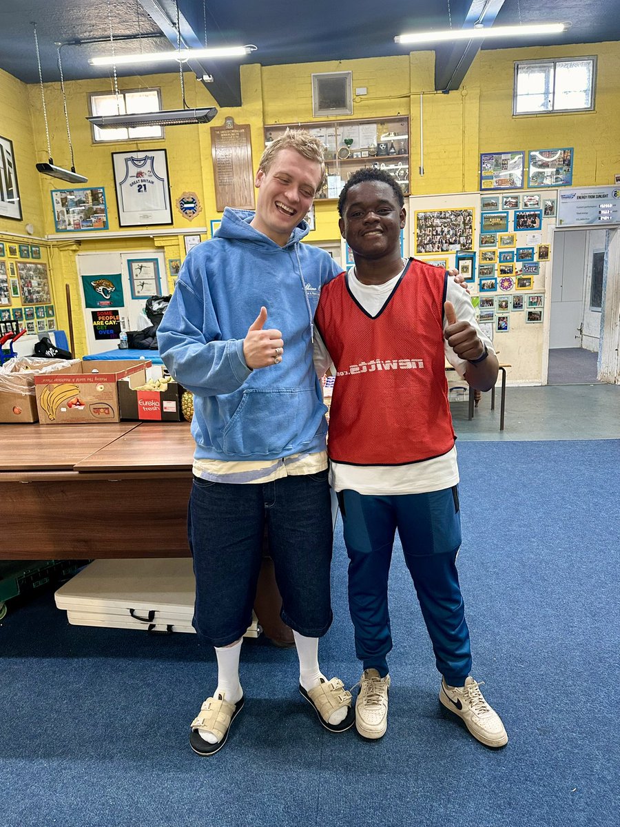 WHYCNunhead's tweet photo. So great to see #exmember Marlo today. He’s an #actor now and came in to talk about #volunteering Jayden is definitely up for some #drama sessions! #rolemodel #proud #youthwork https://t.co/pxzZ4i2xBW