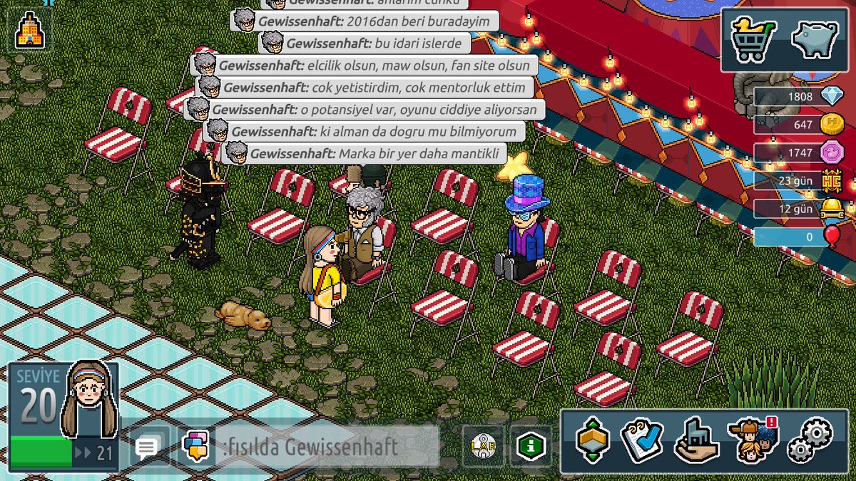 Tek husus kendisinin fantezileriyle bitmiyor; ayrıca fantezi dünyası da konuya müdahil. Habbodan sürecinde, ekip üyelerimize Elçilik ve MAW’lık vaat ederek onları kendi tarafına çekmeye çalıştığı da bir gerçektir. Ne yazık ki bu halk, bizleri farklı ithamlarla karalamayı tercih