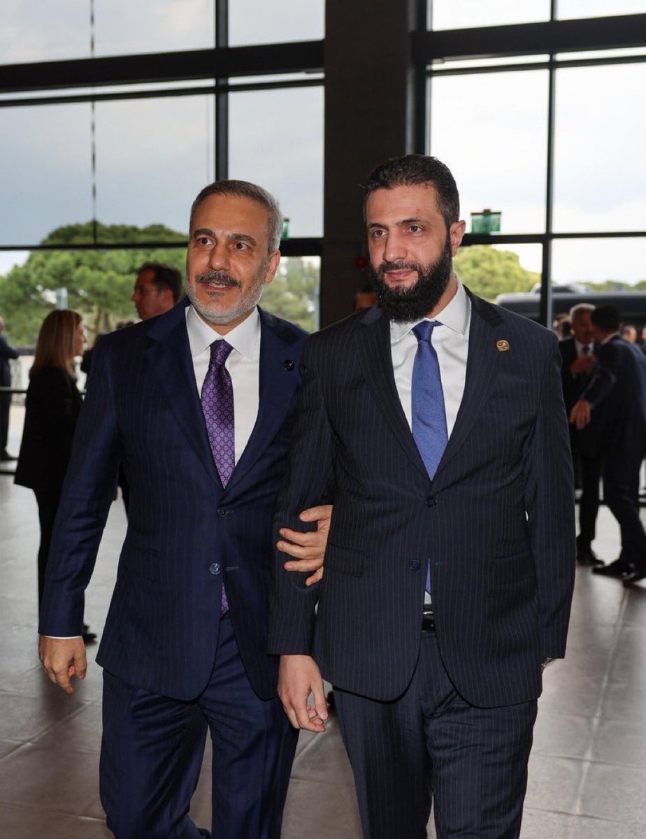 Büyük Türkiye İmparatorluğu Sultanı Recep Tayyip Erdoğan’ın iki Büyük Veziri.