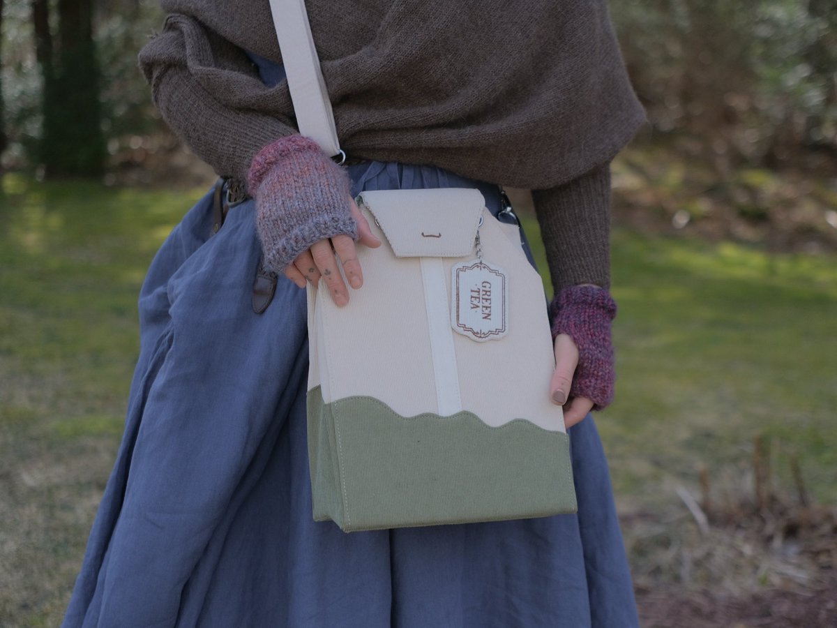 tea bags ☕️🫖 back on the site and shipping immediately to avoid tariffs 😮‍💨 

the backpack version will be coming soon, these are the classic design but with a few upgrades ✨