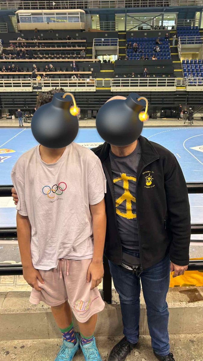 Καλησπέρα ,

ΠΟΤΕ ΜΟΝΗ ΑΕΚΑΡΑ ΜΟΥ

Ημιτελικός handball