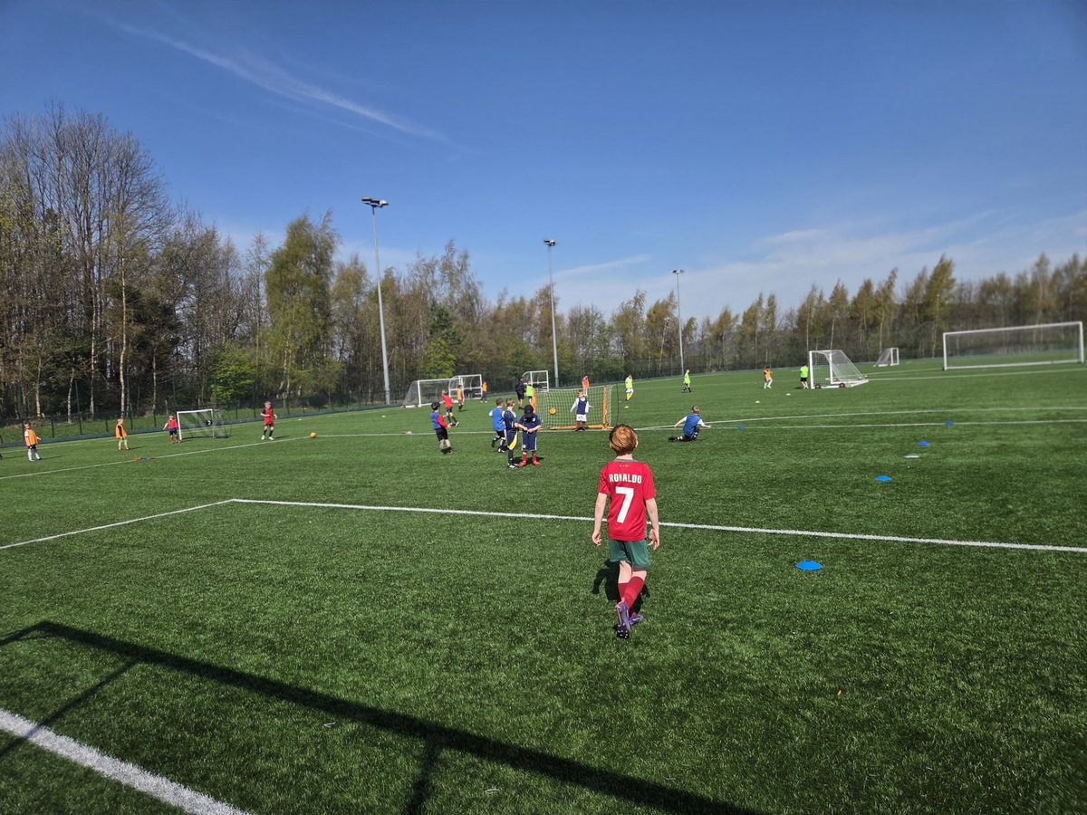 SAFCFoundation1's tweet photo. A busy week at our Easter and #Gofitba Camps. Well done to all our participants who brought lots of energy and enthusiasm each day. Big thanks to all of our coaches, Sue Lauder for providing lunch day and Stuart Innes from Hope Valley Church for donating Easter Eggs for the Kids. https://t.co/IHBXd7bD6V