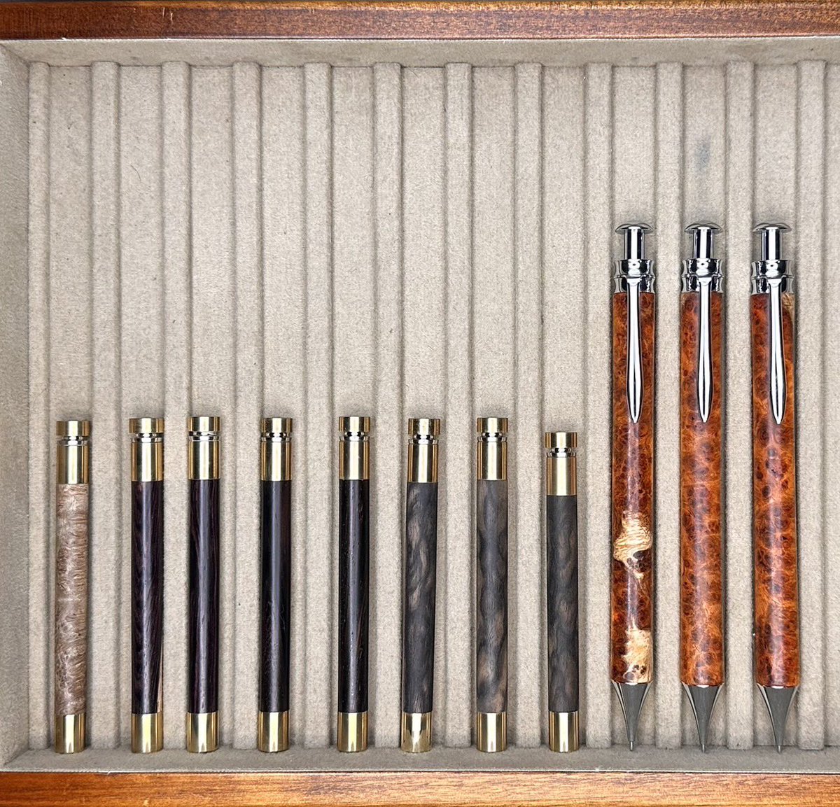 遅くなりましたが明日販売分の作品をご紹介させて頂きます。
4月12日21時より販売開始致しますので、ご興味のある方は是非よろしくお願いします🙇‍♀️