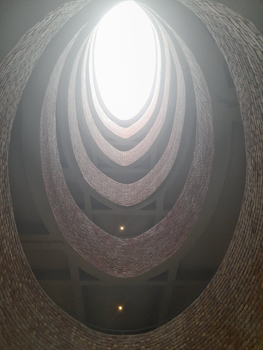 vikassharma02's tweet photo. Captured today. Finding inspiration in unexpected places #architecture #design #photography https://t.co/2zKAE96O6B