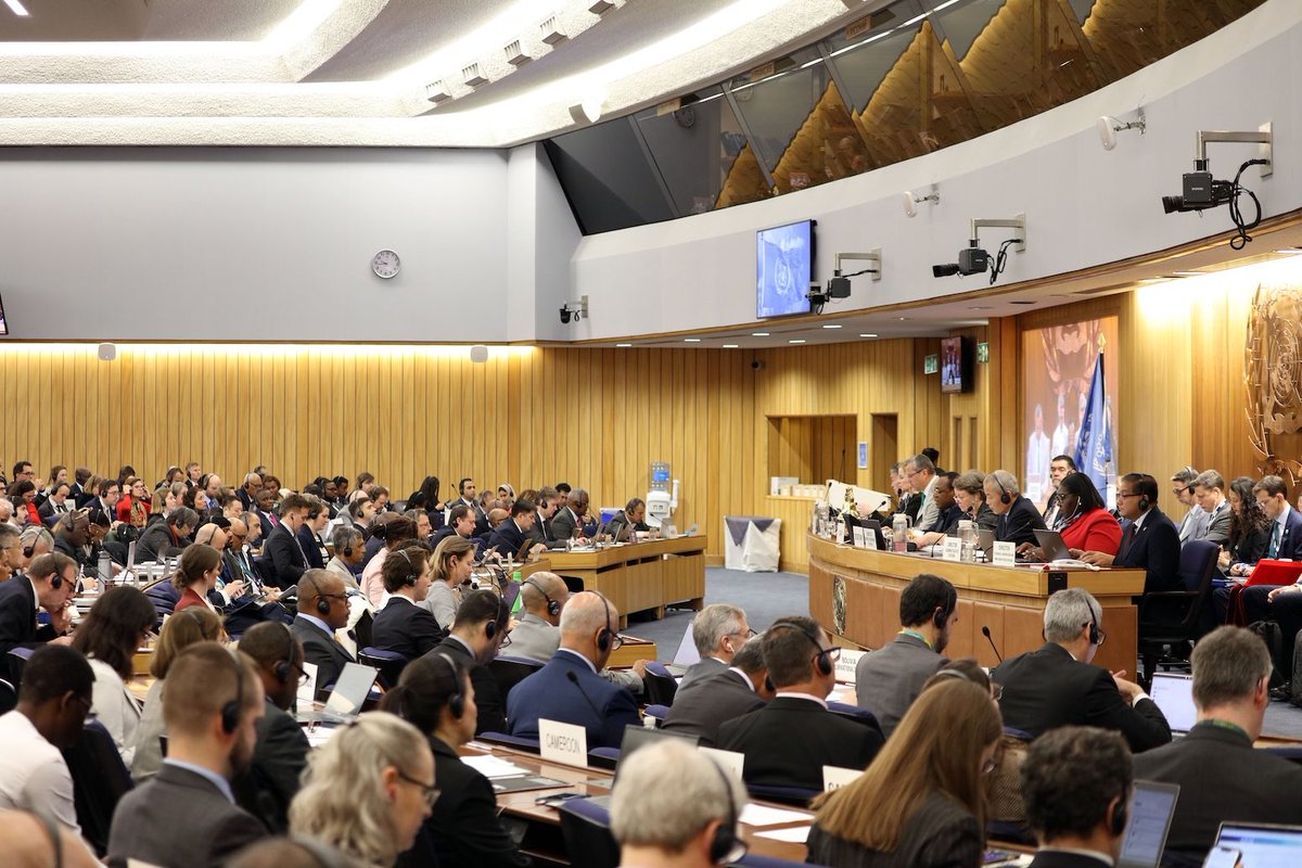 Carbon Brief (@carbonbrief) on Twitter photo NEW – Q&A: Nations agree carbon-pricing system to steer shipping towards net-zero | <a href="/Josh_Gabbatiss/">Josh Gabbatiss</a>
Read here: buff.ly/ozdOEMA NEW – Q&A: Nations agree carbon-pricing system to steer shipping towards net-zero | <a href="/Josh_Gabbatiss/">Josh Gabbatiss</a>
Read here: buff.ly/ozdOEMA