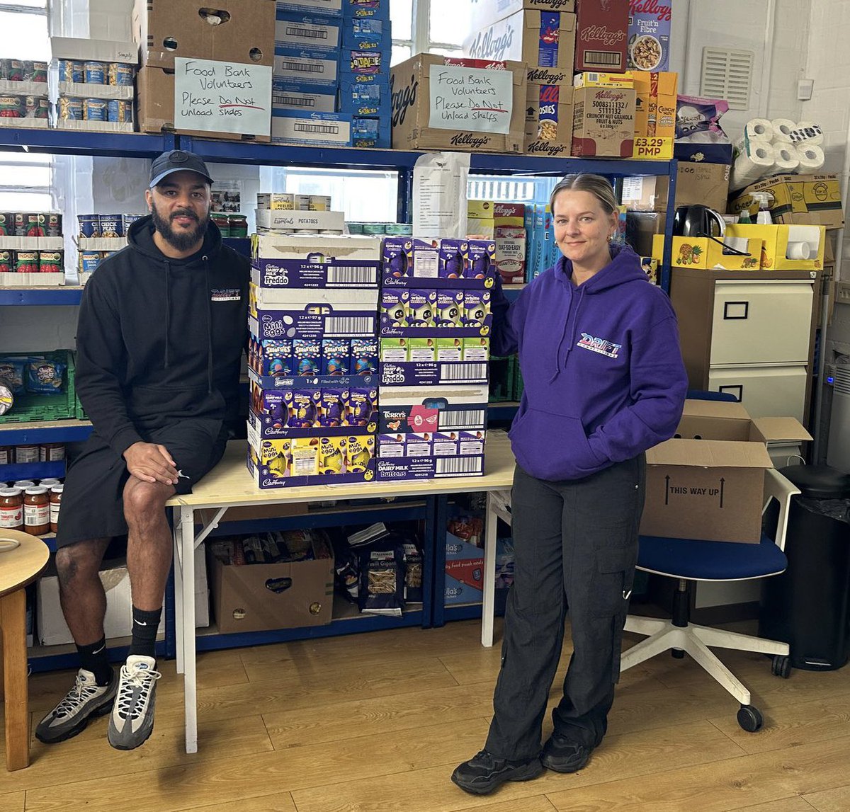 secretangelsuk's tweet photo. A wheel-y egg-citing delivery!
Huge thanks to Katie & Damian from Drift Competition for donating 120 Easter eggs to our appeal!
You’re drifting straight into our hearts—what an egg-stra special gesture!
#EasterEggAppeal2025 #DriftCompetition #EggcellentSupport #SecretAngels https://t.co/EBGoK36AnS