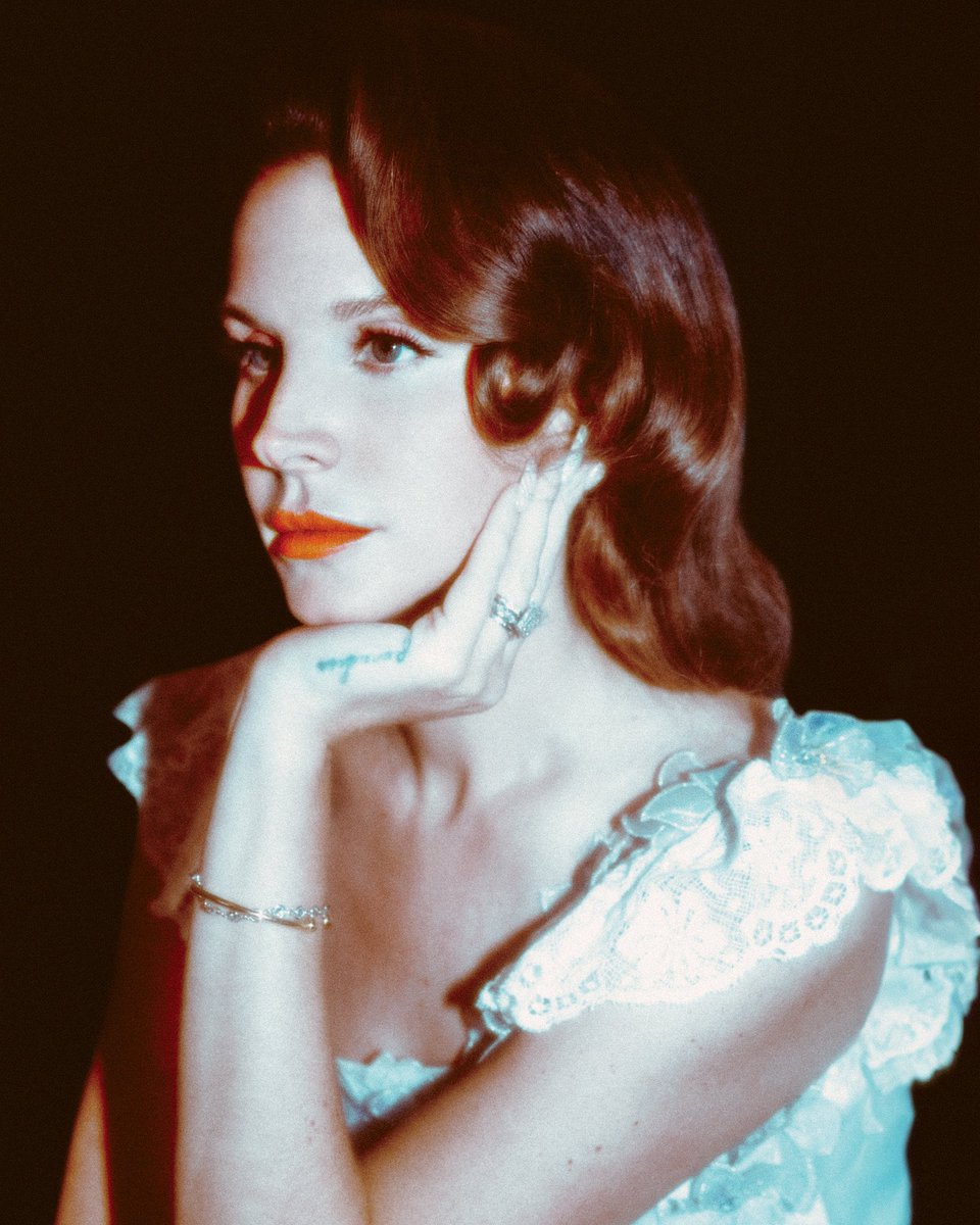 PopBase's tweet image. Lana Del Rey shot by Neil Krug.