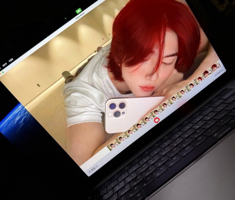 XngHanArchive's tweet photo. #SEUNGHAN cherry hair color 🍒 https://t.co/XwJ10KCA6T