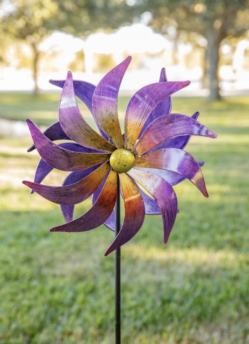 LeighCountry's tweet photo. Freshen up your outdoor space with 40% OFF select country living styles. Plus, FREE Shipping for orders $199 or more. 🌷Springtime Savings are happening now at Leigh Country.  Metal windspinners are the perfect touch for any garden. Shop now ➡️https://t.co/JpNr0Tb1rO https://t.co/vcXVqdVejo