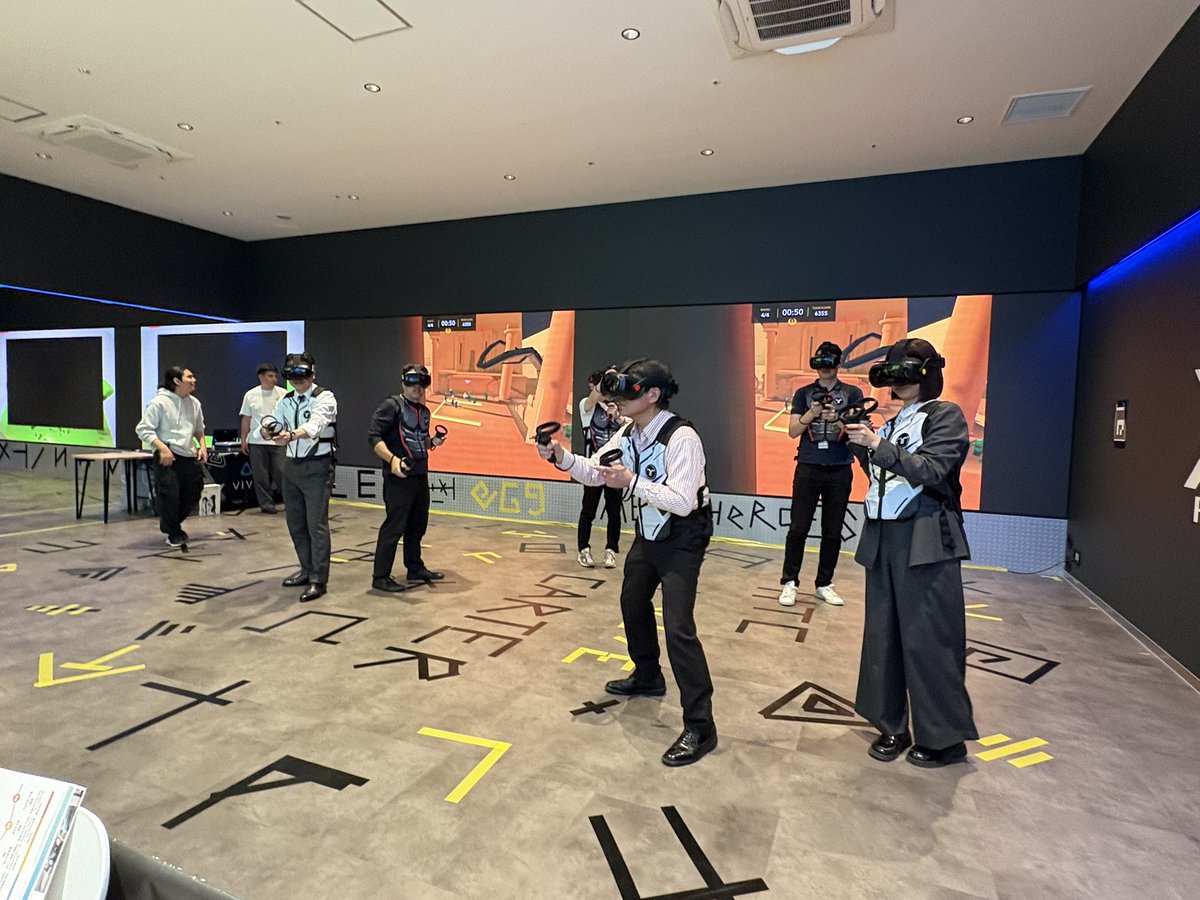 MetaHeroes_100's tweet image. #HTC ×Meta Heroes
『XR ゲーセン』1日目終了👏👏

#XR × #eスポーツ の可能性に多くの企業様が関心を寄せてくださいました👀 
ご参加いただいた皆さま、ありがとうございました！
明日は家族も楽しめる一般向け体験会✨
お楽しみに！