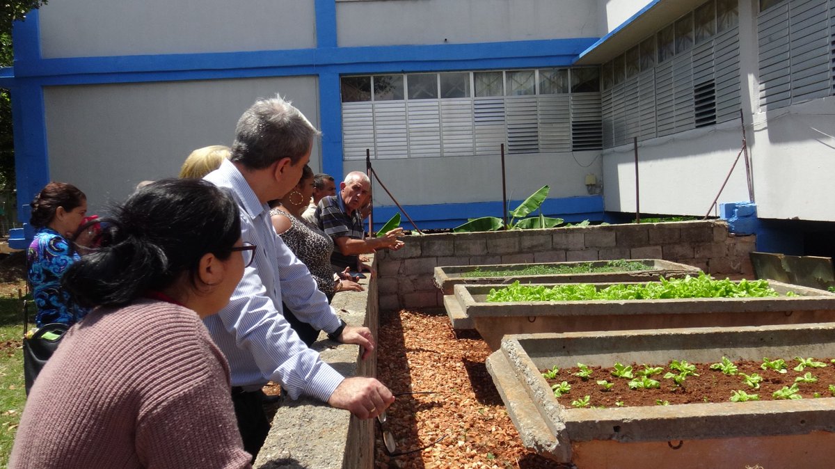 WalterBG_MES's tweet photo. Visité el Laboratorio Docente Agrícola de la Universidad de Matanzas. Avance local del proyecto agropecuario sectorial. Ciencia, formación y producción de alimentos para nuestras instituciones. #UnidosXCuba #GenteQueSuma #TumbaElBoqueo #Cuba https://t.co/FrXDKrpD6a