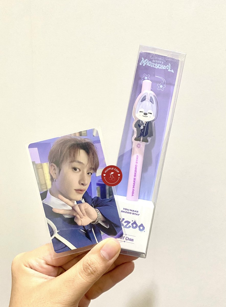 _cericople's tweet photo. ngabisin stock guys✨

SEALED/NEW
LS ver 2 (780k) + free pob skzoo
pob skzoo set (150k)
pen official merch + pob (70k) https://t.co/73i1KWzOTX