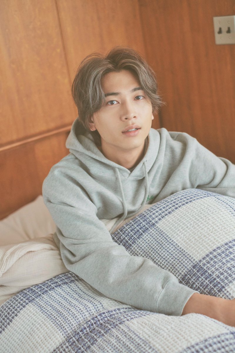 Post by 庄司浩平 on X: 👖🫣