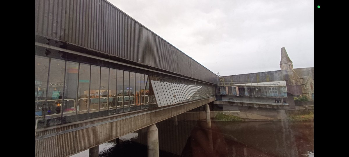 Subtopian tweet media