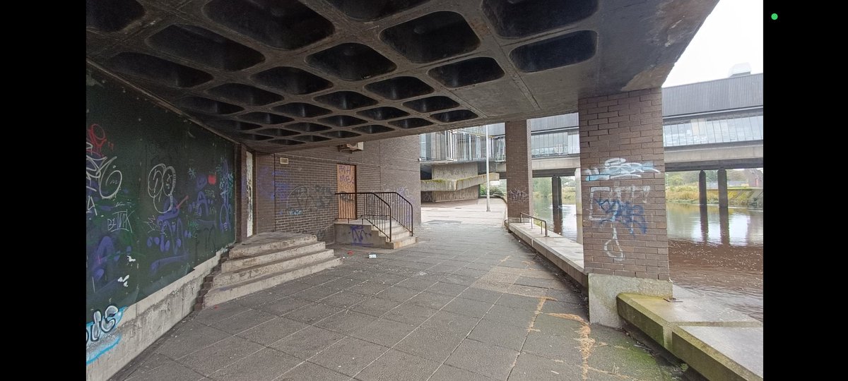 Subtopian tweet media