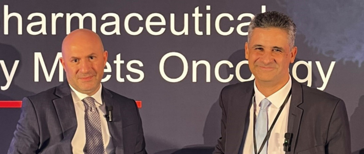 Gustave Roussy (@gustaveroussy) on Twitter photo 💬 Transatlantic Exchange : interview croisée du Dr <a href="/DrChoueiri/">Toni Choueiri, MD</a> (<a href="/DanaFarber/">Dana-Farber</a>) et du Pr Karim Fizazi (<a href="/GustaveRoussy/">Gustave Roussy</a>).
Le 19 mars s’est tenue à Paris la 4e édition des Transatlantic Exchanges, une journée scientifique co-organisée par Gustave Roussy et le Dana-Farber Cancer 💬 Transatlantic Exchange : interview croisée du Dr <a href="/DrChoueiri/">Toni Choueiri, MD</a> (<a href="/DanaFarber/">Dana-Farber</a>) et du Pr Karim Fizazi (<a href="/GustaveRoussy/">Gustave Roussy</a>).
Le 19 mars s’est tenue à Paris la 4e édition des Transatlantic Exchanges, une journée scientifique co-organisée par Gustave Roussy et le Dana-Farber Cancer