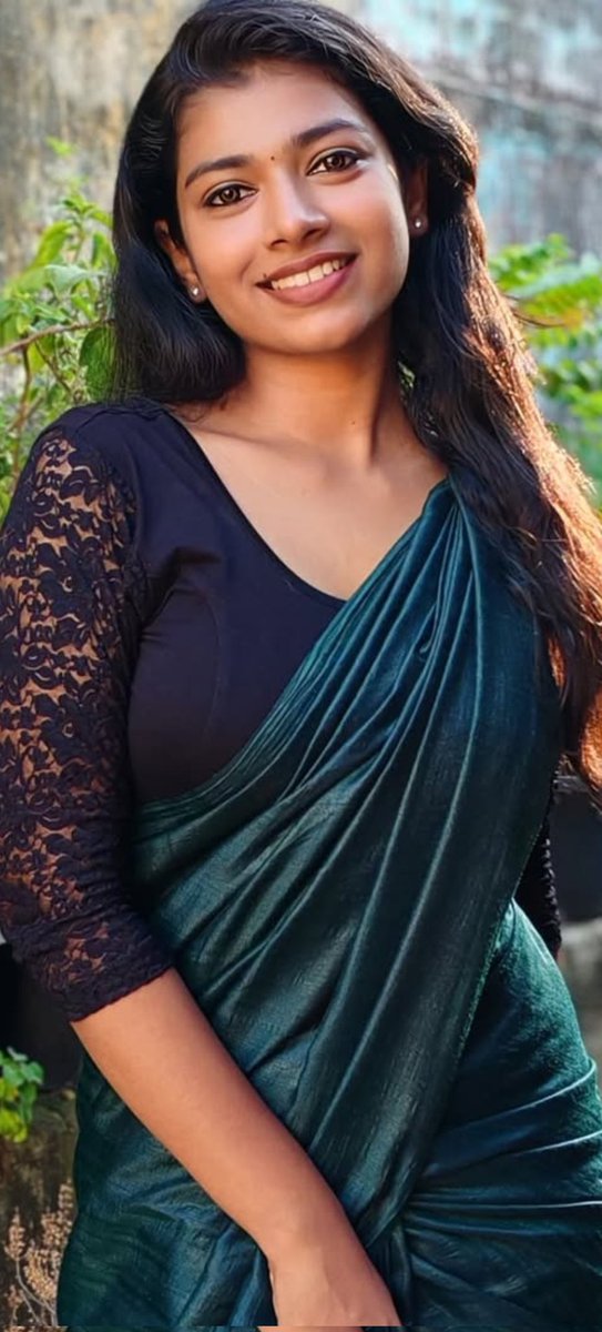 Lovely_Queens1's tweet image. #Swetha