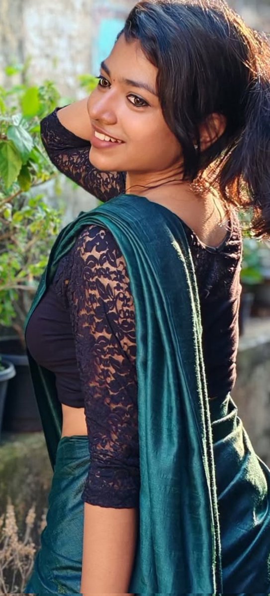 Lovely_Queens1's tweet image. #Swetha