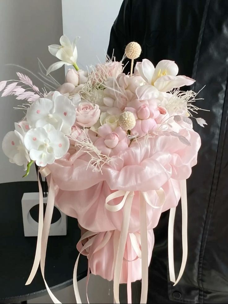 Happy Birthday, Karina unnie! You outshine even the brightest lights and your sweetness surpasses that of the tastiest birthday cake. Thank you for lighting the path for aespa, we are forever awed by you and proud to have you leading the way. Our love for you knows no bounds! 🧁