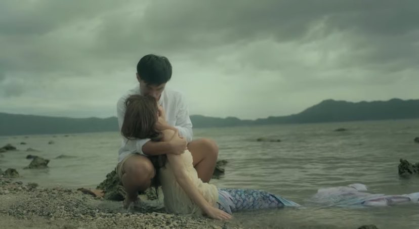 jmfyangiie's tweet photo. forehead kiss??? puteeeek ang sarap mag dabog!!!

JMFYANG MV RELEASED
#CrazyForYouMV https://t.co/K98CbLyNQd