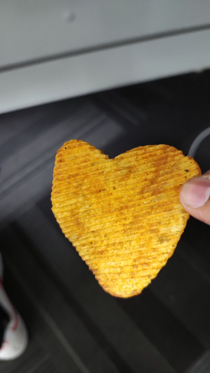 Love bite by <a href="/LAYS/">LAY'S</a>