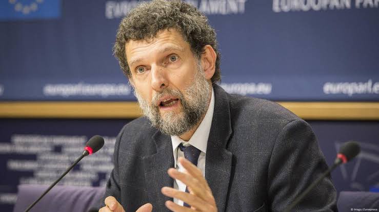 Ümit Özdağ: 

"Osman Kavala’nın masum olduğunu şimdi daha iyi anlıyorum.

Keşke daha önce sahip çıksaydım, Osman Kavala'ya."