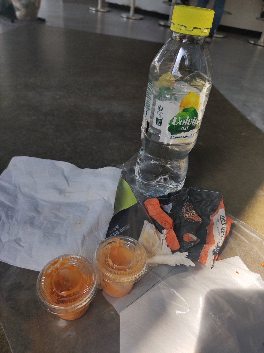 StylRido's tweet photo. "Je ne publierai rien et expulserai mon dernier souffle ? Je n'ai pu amasser aucun denier sous, seulement des Donut sucre..."

#Largesses #PetitePause https://t.co/aRQeNO7JDb