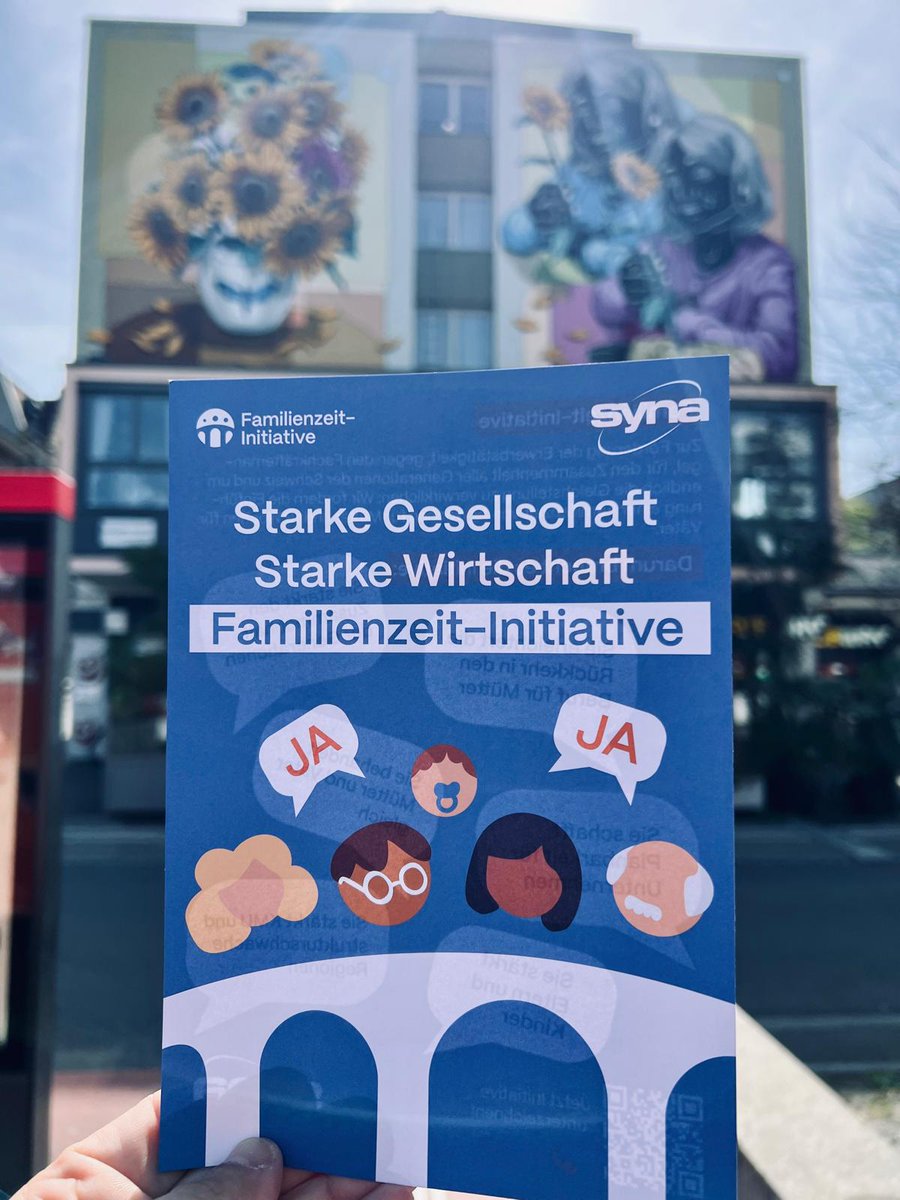 Seit einer Woche sammeln unzählige Engagierte Unterschriften für die #FamilienzeitInitiative Bitte schickt uns eure Sammelfotos! 📝🎉
Ein paar Eindrücke von einer Aktion der <a href="/syna_ch/">Syna - die Gewerkschaft</a> gestern in #Frauenfeld.
Hier die weiteren geplanten Sammelaktionen: familien-zeit.ch/sammeln/