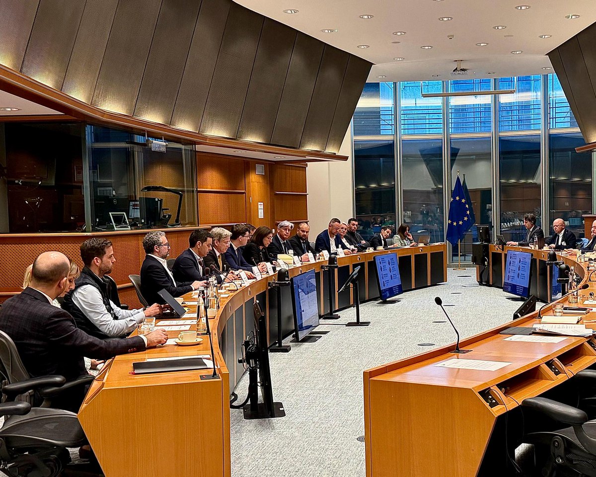 Victor NEGRESCU (@negrescuvictor) on Twitter photo 42% of young Europeans get their news from social media. But how much of it is still journalism?
This week I hosted #EuropeanMediaInAIWorld at <a href="/Europarl_EN/">European Parliament</a> with @EANA_news & top experts to say it clearly: AI changes everything, but truth in media must remain a priority. 42% of young Europeans get their news from social media. But how much of it is still journalism?
This week I hosted #EuropeanMediaInAIWorld at <a href="/Europarl_EN/">European Parliament</a> with @EANA_news & top experts to say it clearly: AI changes everything, but truth in media must remain a priority.