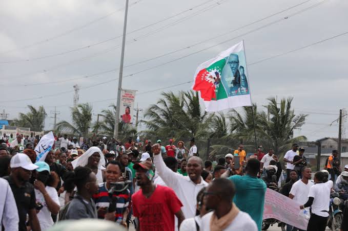 Godwillc1's tweet photo. We did it in 2023,we will do it again in 2027.
Obedient movement no be joke, we dey carve our own road to Aso rock. 

Tell your papa, Damaturu, ponzi, almost all Nigerian, onana, Vincent enyeama, #paws https://t.co/pgOunv3SOu