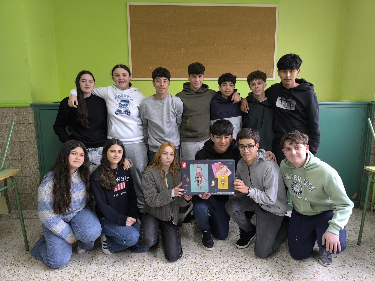 DBHko 3. mailako Kultura Zientifikoko ikasleek sari bat jaso dute "Festa Emakumeak Zientzianekin klasean!" ekimenaren barruan bideo bat egiteagatik.

jadoikastetxea.eus/kultura-zienti…

#emakumeazientzian #steam #zientzia