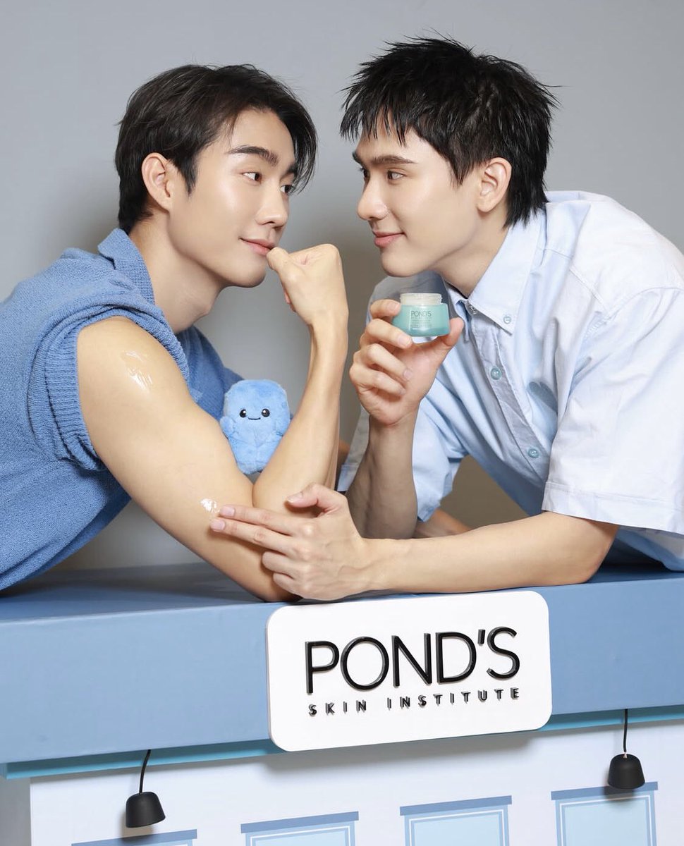 mousesie58349's tweet photo. นี่แหละ นี่แหละ ถูกต้องที่สุด 💙✨

#PondsTH 
#พอนด์สเจลผิวน้ำกลิ้ง
#เพื่อนจิ๋วผิวฉ่ำ
#kasibook #fforce_ 
#ฟอสบุ๊ค #forecbook https://t.co/tdgMDCOLPO