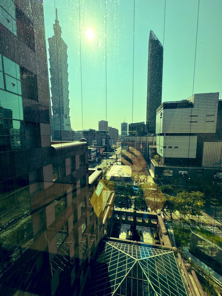 長期出差中…