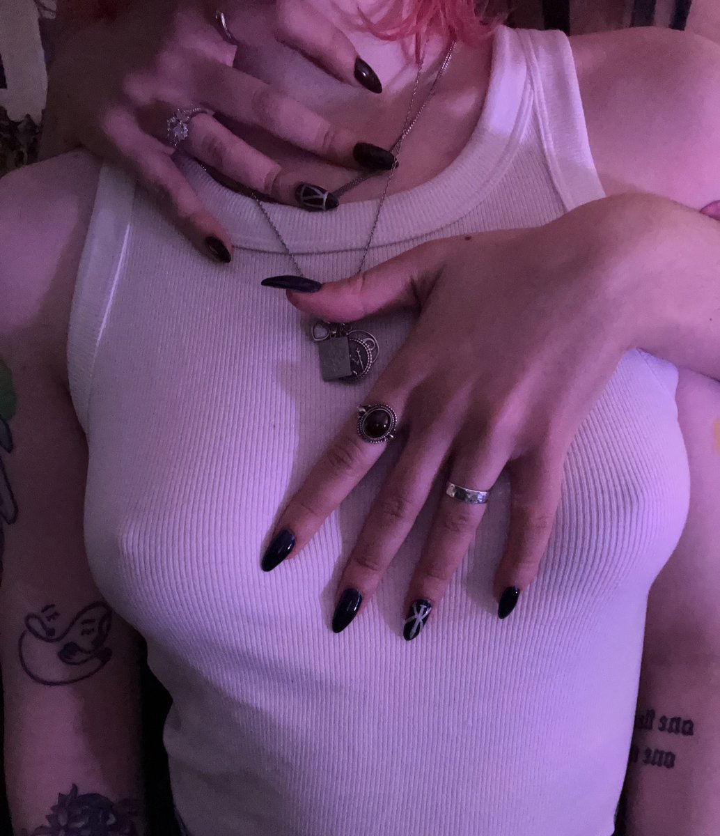 necrofemmes's tweet photo. oh yes they were https://t.co/qKi0IJxDjX