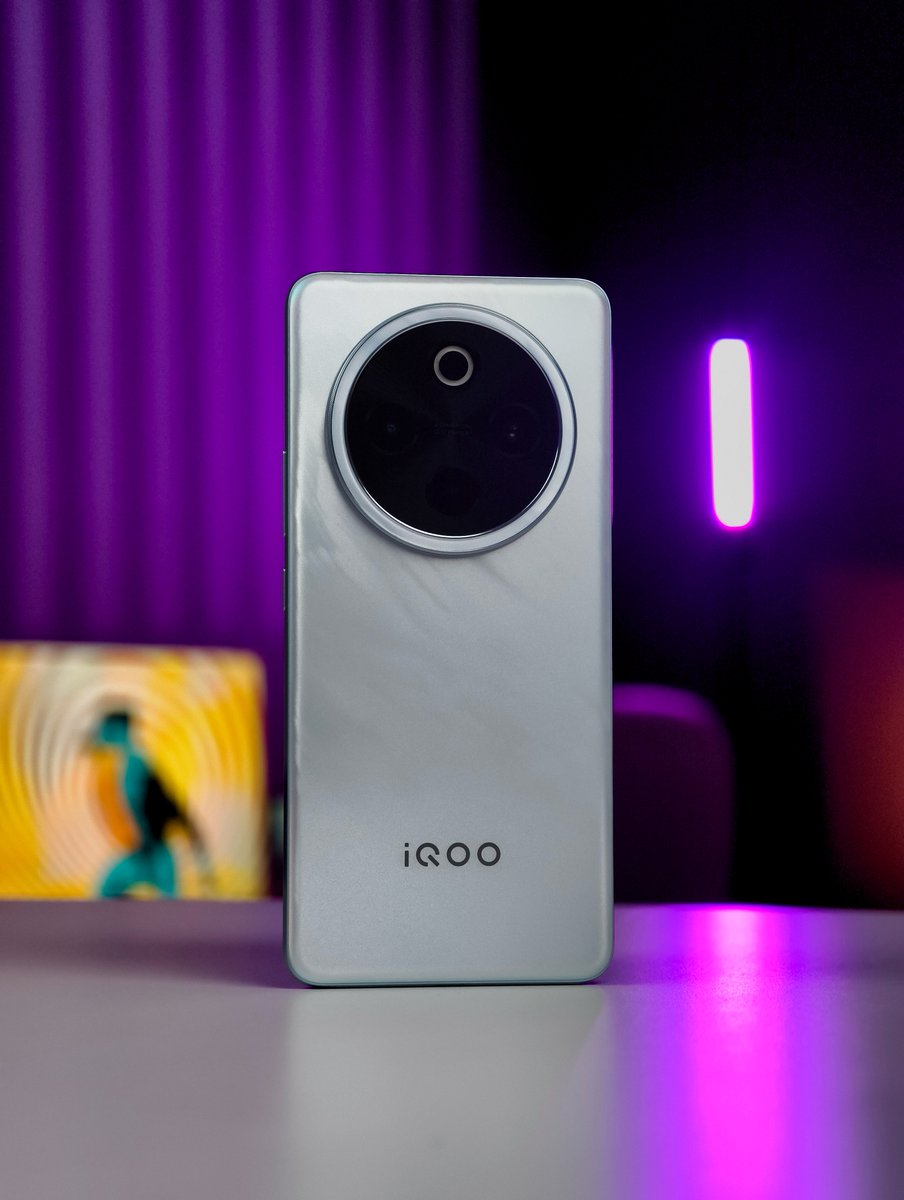 stufflistings's tweet photo. Q10. If you win the iQOO Z10, which game would be the first that you play on this phone? 🎮

#WiniQOOZ10 #iQOOZ10 #FullyLoaded https://t.co/EifDlOWjeV