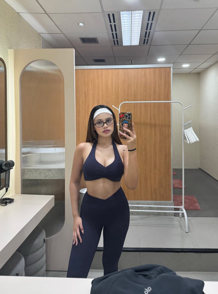 monsouleil's tweet photo. pilates time https://t.co/Y7bai9spT4