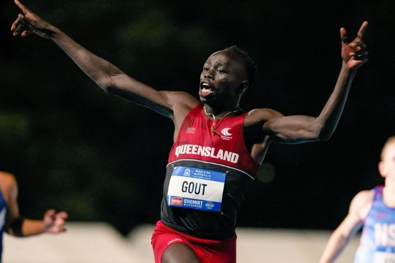 MBESportHQ's tweet photo. 17-year-old Gout Gout clocks 9.99s TWICE in one day at the Australian U20 Championships — both wind-assisted, but still blazing fast!
The Aussie sprint prodigy is knocking hard on the sub-10 door — legal time coming soon?
#GoutGout #SprintStar #AthleticsAustralia #TrackAndField #NextUp