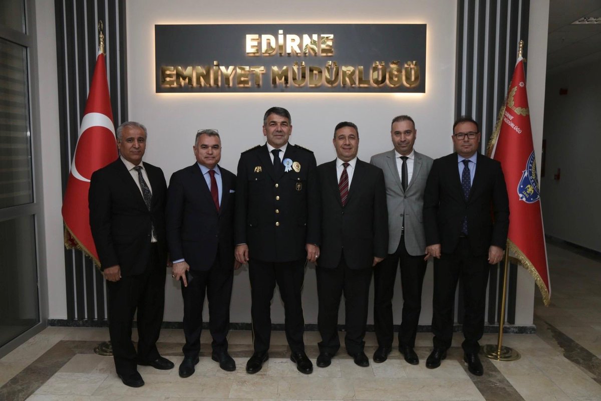 Türk Polis Teşkilatımızın 180. kuruluş yıl dönümü münasebetiyle; 
İl Sağlık Müdürü Sayın Mustafa İshak YILDIRIM, 
Enez Sahil Güvenlik Komutanı Üsteğmen Sayın Yunus Can EFE,
1.Ağır Ceza Mahkemesi Başkanı Sayın Nuri KAPLAN, 
3.Ağır Ceza Mahkemesi Başkanı Sayın Caner CANGİR, 
Trakya