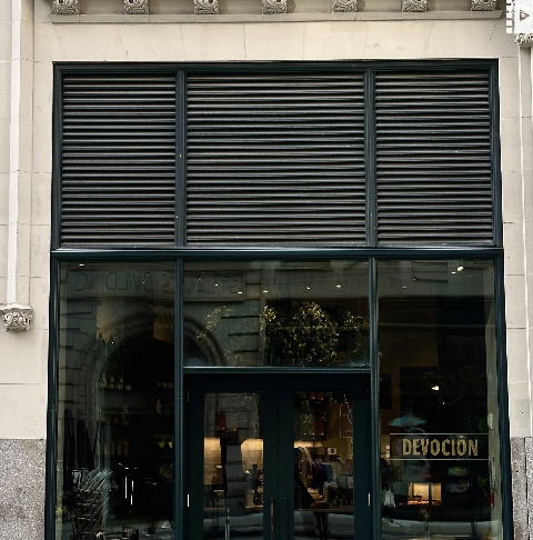 ☕ Experience the freshest coffee in NYC at Devoción — from farm to cup in just 10 days! Taste the bold, smooth difference today. Visit us and fall in love with every sip 🌿✨ #DevocionCoffee #FreshBrewed #FarmToCup