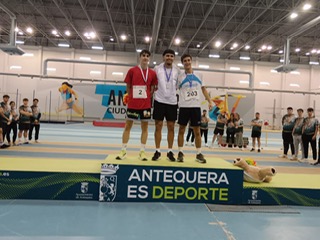 IColegiales's tweet photo. Genial  nuestros cuatro alumnos que obtuvieron medalla ayer en la Bachiliada.  Arturo, Pablo, Juan y Claudia lo dieron todo igual que sus compañeros y  compañeras. https://t.co/SWyXgWAJFV