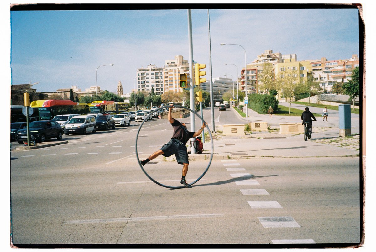 TheLastDinosaur's tweet photo. Palma de Mallorca. March 2025
Pentax Espio 115G Kodak Gold 200 35mm
https://t.co/WsYogywJAP / https://t.co/SlZM8Z7NiH
#pentax #espio115g #35mm #mallorca #palmademallorca #filmisnotdead #filmphotography #analoguephotography #streetphotography #streetperformer https://t.co/2KJ3pvQHem