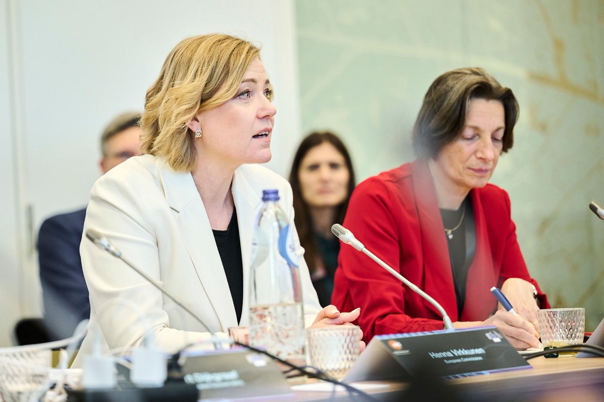 HennaVirkkunen's tweet image. Many thanks to @ERC_Research for organising an inspiring discussion yesterday about boosting competitiveness with representatives of academia, industry and MEPs. I have underlined the importance of Europe to be an #AIContinent and increase #techsovereignty in Chips and Quantum.