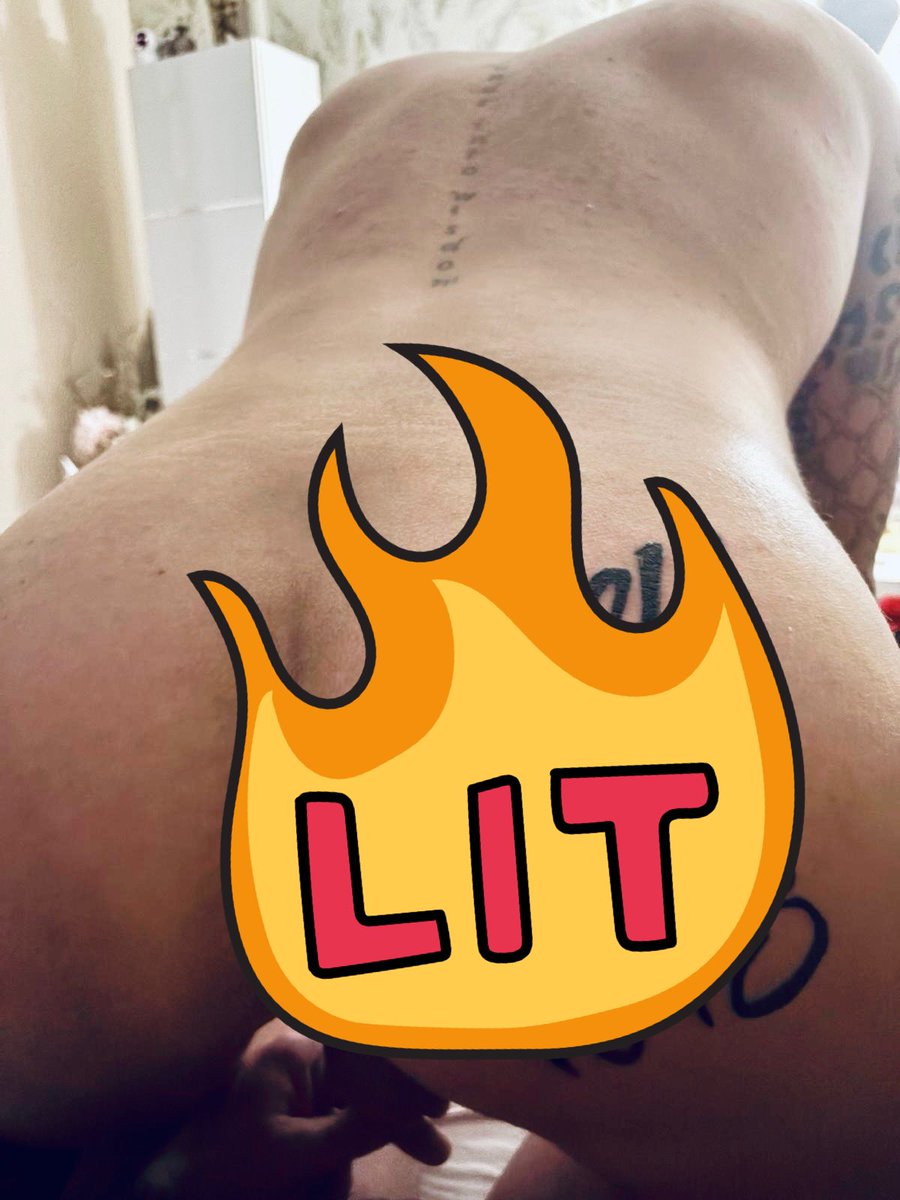 couplelord's tweet photo. Has visto mi nuevo tatuaje? 😏🍑🍑
Have you seen my new tattoo? 😏🍑🍑

#gay #gaycouple #onlyfans #onlyfansgay #followme
view it in:
https://t.co/i6Wbg4e13t https://t.co/eKl4G84lMV