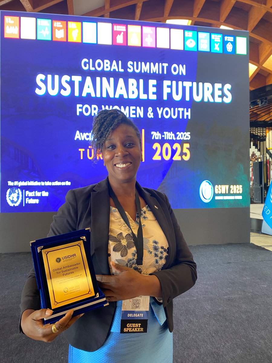 DGJuventudGE's tweet photo. Durante los últimos 4 días, una delegación de Guinea Ecuatorial, encabezada por la Directora General de Juventud, ha participado en la Cumbre Global sobre la Construcción de Futuros Sostenibles para Mujeres y Jóvenes, que ha tenido lugar en #Avcilar, Estambul(Turquía)
 🇬🇶🤝🏾🇹🇷 https://t.co/xn104a3dXE