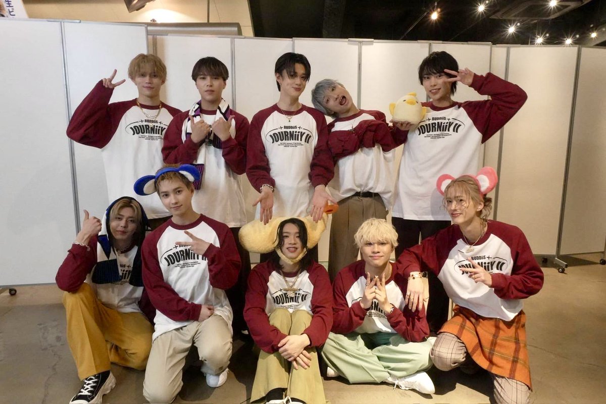 buddiis's tweet photo. 「BUDDiiS Tour 2025 - JOURNiiYⅡ -」
愛知公演1日目✨

ありがとうございました🏯

BUDDiiSならではの
とても楽しい時間になりました📣

お帰りの際は、思い出し笑いにご注意してお過ごしください🚨

明日もお楽しみに😁

#BUDDiiS #バディ 
#BUDDiiS_JOURNiiY2 https://t.co/tWBEJRphTb