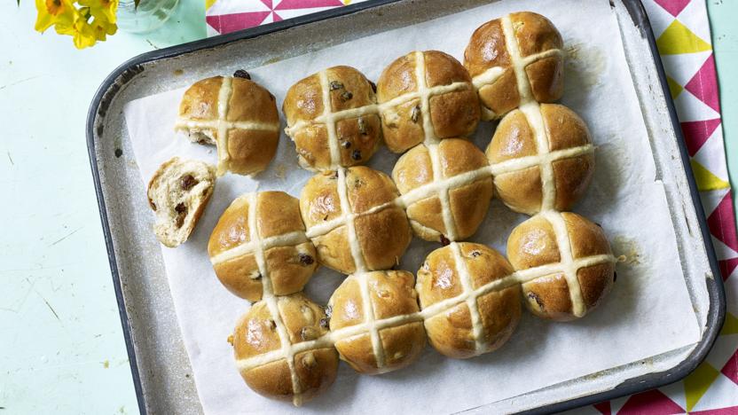 BBCWales's tweet photo. Whether you're entertaining this Easter or trying to keep your little ones occupied during half term, #BBCFood has some wonderful recipes for feasts, treats, and gifts! 

See more here: https://t.co/mSlrdsfzvE https://t.co/cwlanc75P9