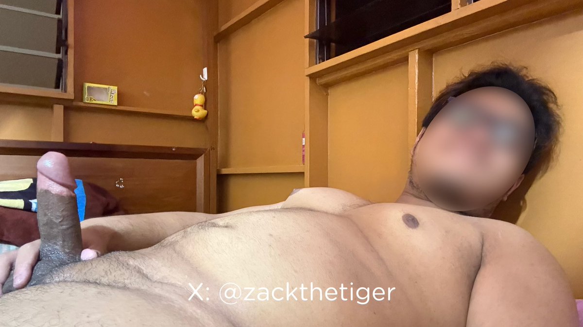 zackthetiger's tweet photo. i need someone to sit on it. https://t.co/U8mBRMfLsb