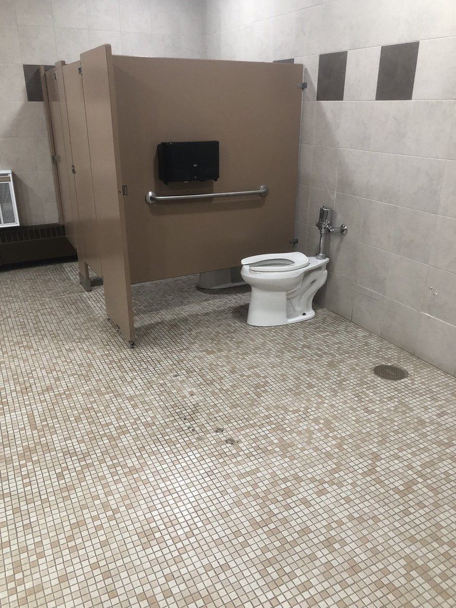 type_ehpositive's tweet photo. This is about as public as a restroom gets @Ryanm133 @RushMornings https://t.co/CKqhnUFxEU