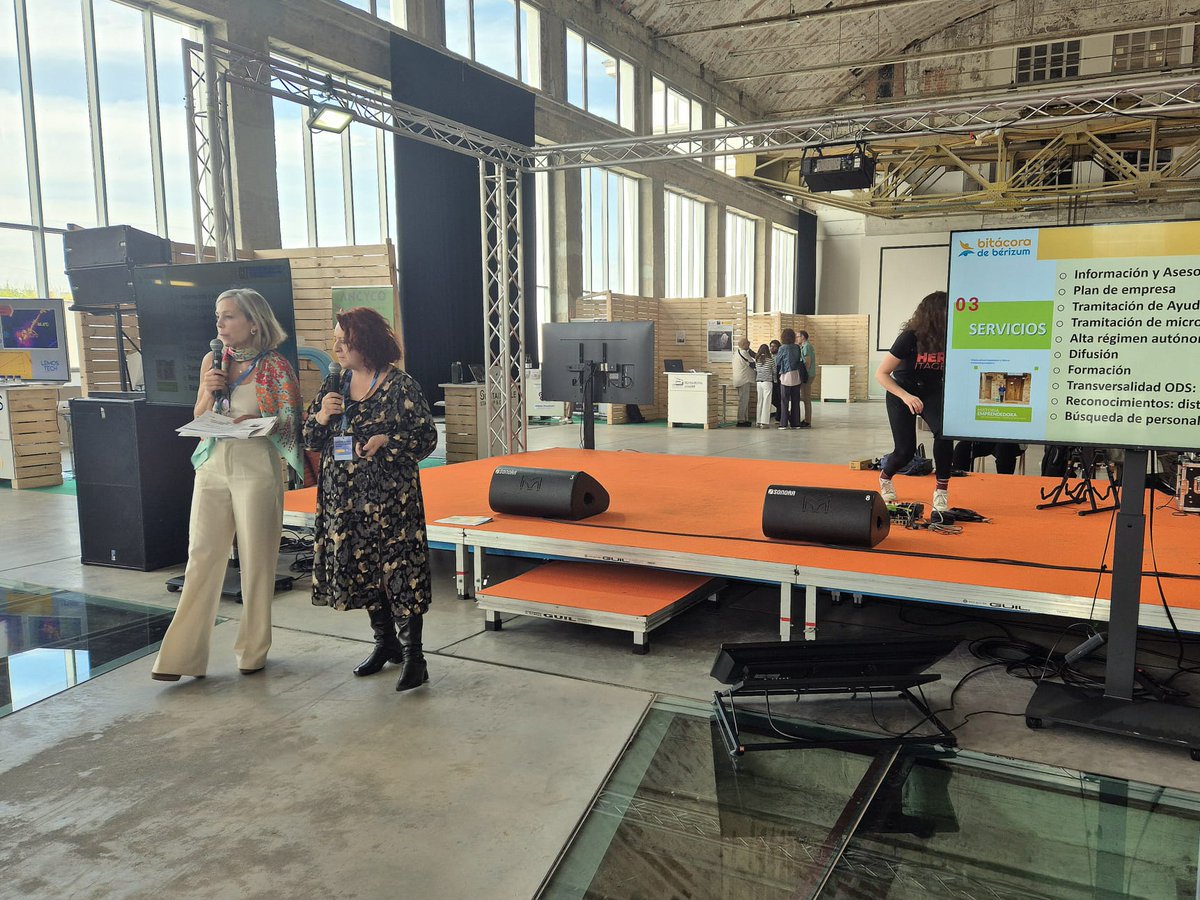 CCBierzo's tweet photo. Además de un estand informativo, el Consejo ha tenido su protagonismo en esta segunda jornada del II Encuentro #RedCIT gracias a la charla ofrecida por las coordinadoras Mónica Salví y Loli Haro para explicar la intensa actividad del Servicio de Empleo, Emprendimiento e Igualdad. https://t.co/5OHopvhN2K